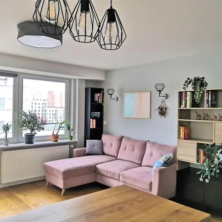 Apartament Przy Metrze * Warszawa