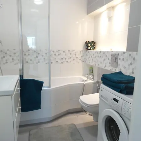 Apartament Przy Metrze * Warszawa